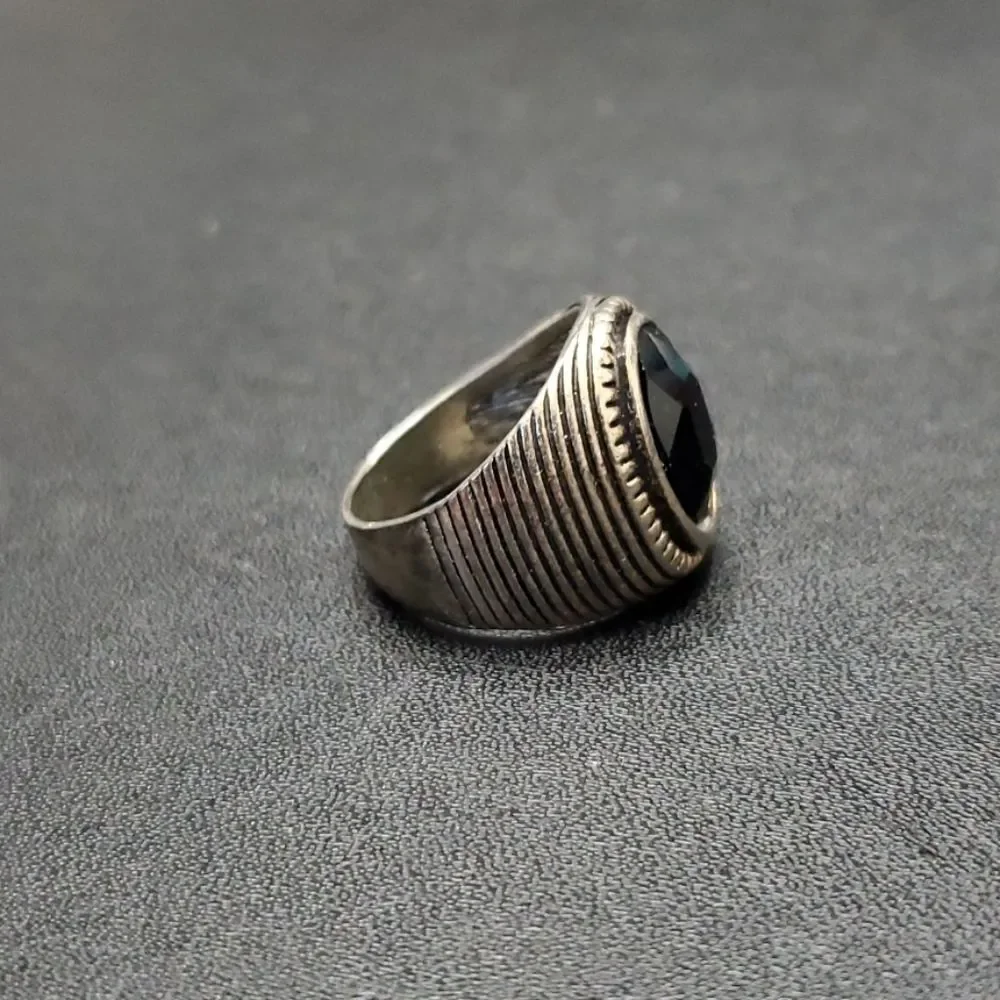 Unbranded pretty silver